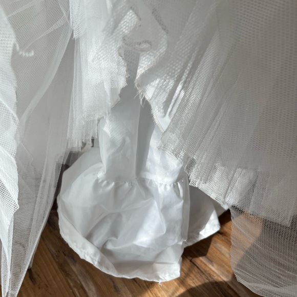 JEWEL Davids Bridal Tiered Tulle Wedding Ball Gown White Beaded Strapless Train - Picture 8 of 16